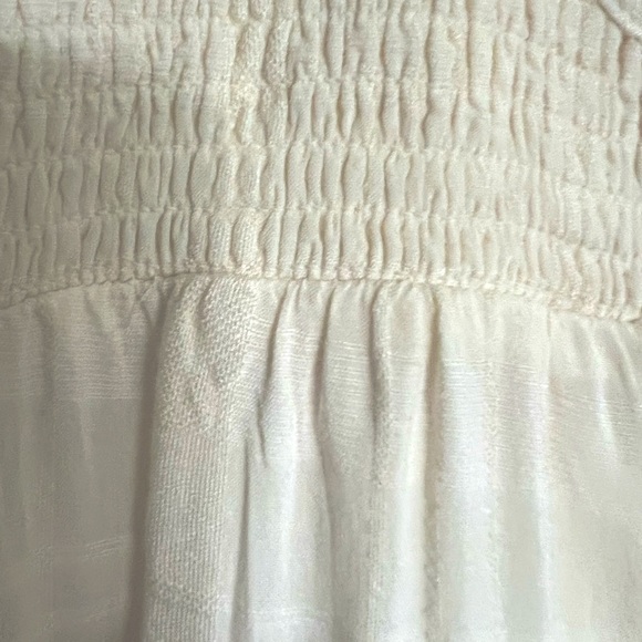 Old Navy Plus size XL Ivory color long sleeve blouse w tassel tie - Picture 3 of 12